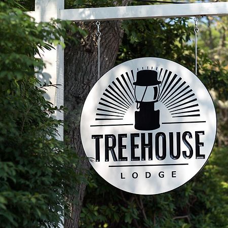 Treehouse Lodge Woods Hole Buitenkant foto