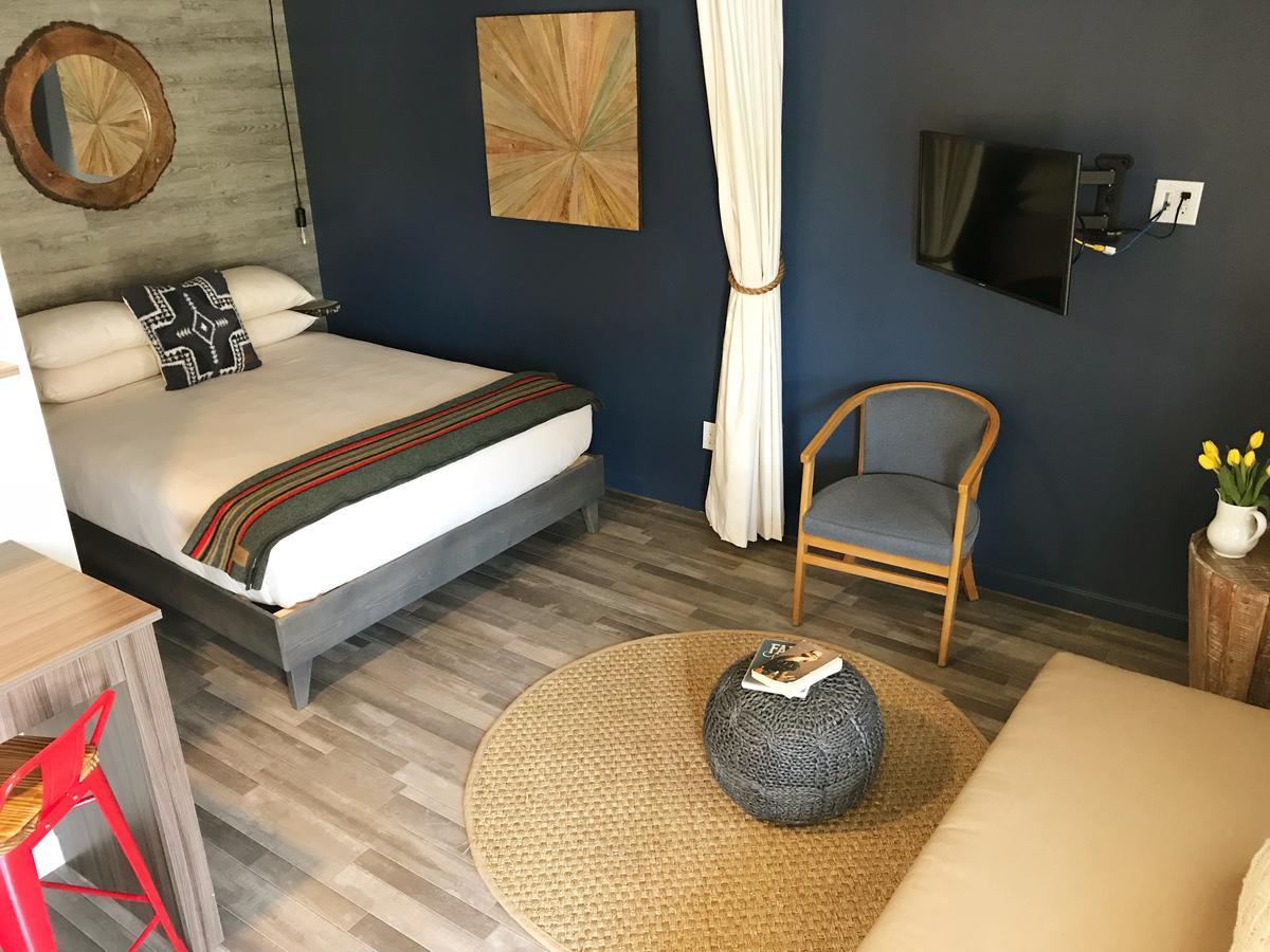 Treehouse Lodge Woods Hole Buitenkant foto