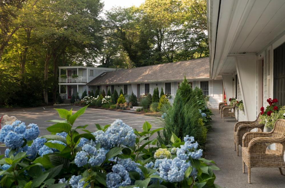 Treehouse Lodge Woods Hole Buitenkant foto