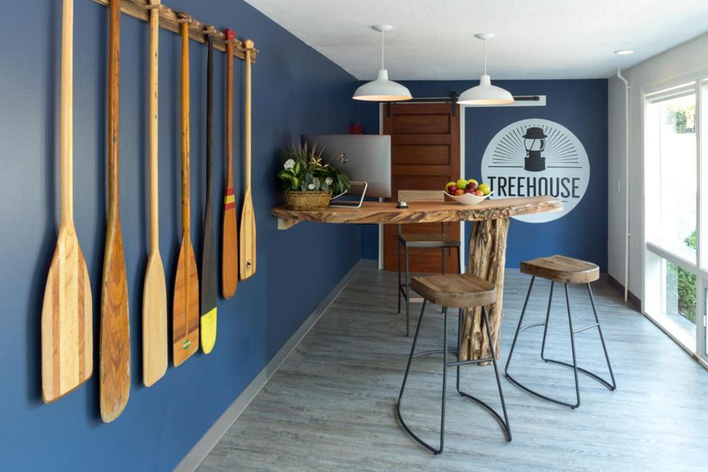 Treehouse Lodge Woods Hole Buitenkant foto